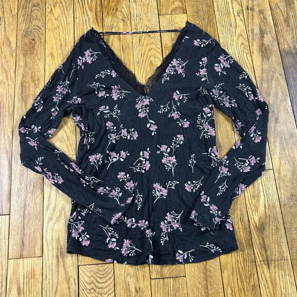 Daytrip Black Floral Lace Trim V Neck Long Sleeve Top‎ Womens Size Small